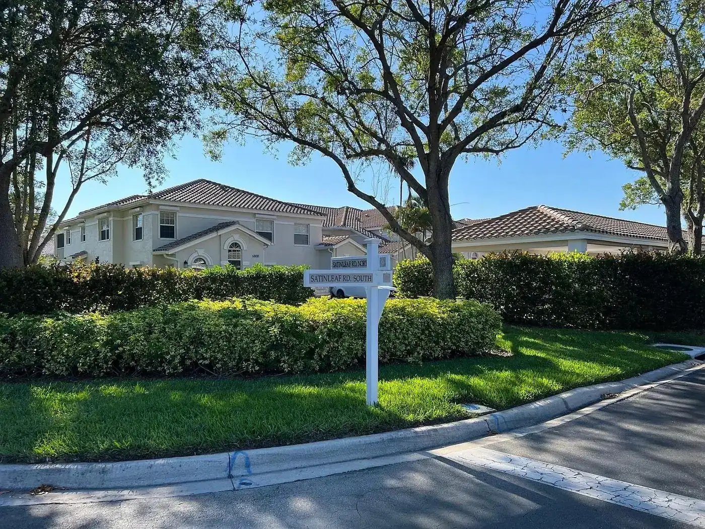 Calusa Bay community street and landscaping in Naples FL